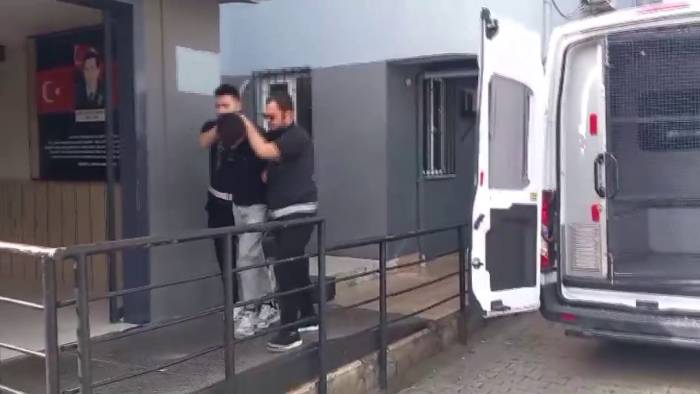 Ümraniye’de Trafikte Motosikletliye Bıçak Çeken Şüpheli Yakalandı