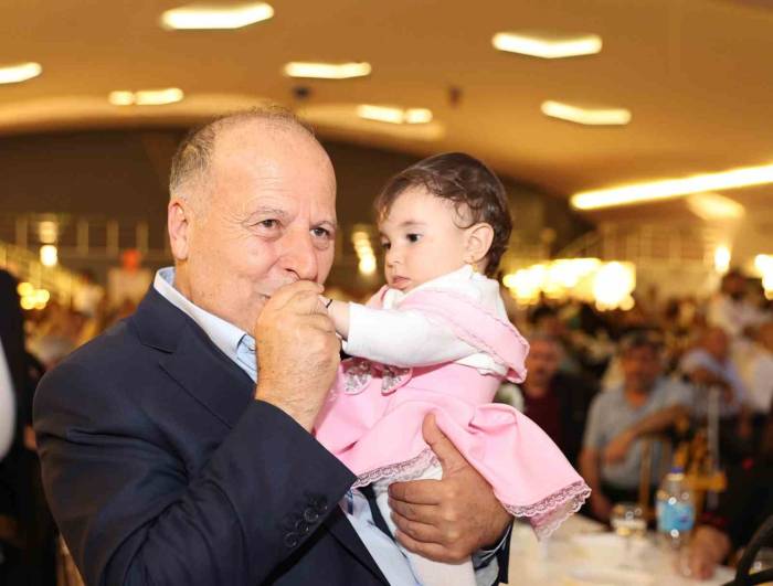 Bebeğe İlk Hediye Yüreğir Belediyesinden