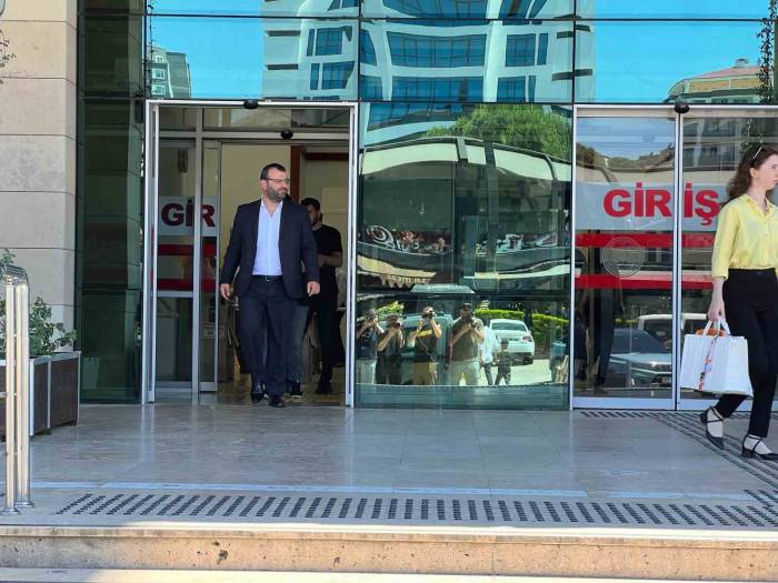 Ogün Samast İstanbul’da Görülen Duruşmaya Katılmak Üzere Geldiği Trabzon Adliyesi’nden Ayrıldı