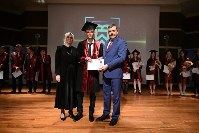 Hem Vali Hem De Veli Olarak Katıldı