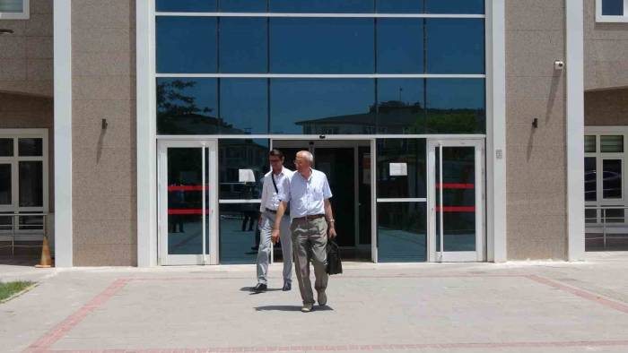 Burdur’da Yaşlı Adamı Öldürüp Karısını Yaralayan Zanlının Yargılandığı Davada Karar Çıkmadı