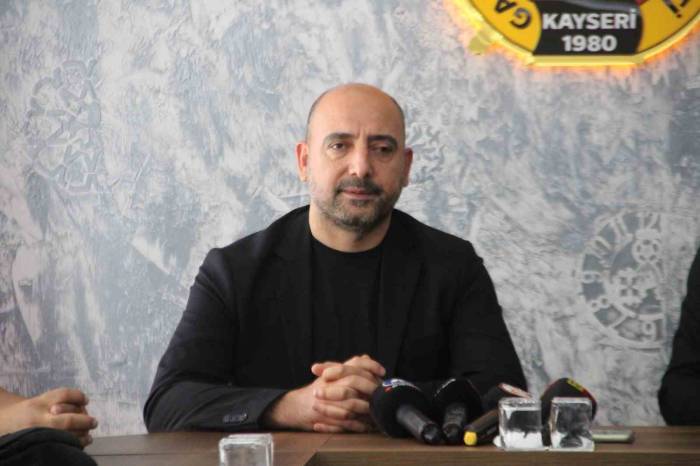 Recep Bağlamış: “Hayvan Pazarlarımızda Hijyenle Alakalı Hiçbir Sorun Yok”