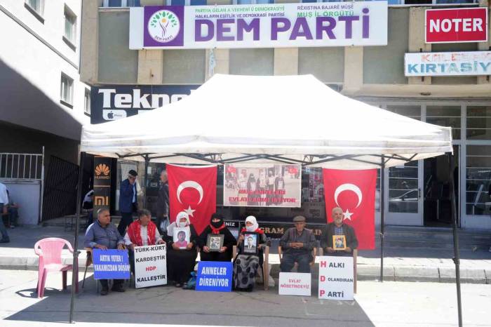 Kurban Bayramı’nı Buruk Karşılayan Aileler Eylemini Sürdürüyor