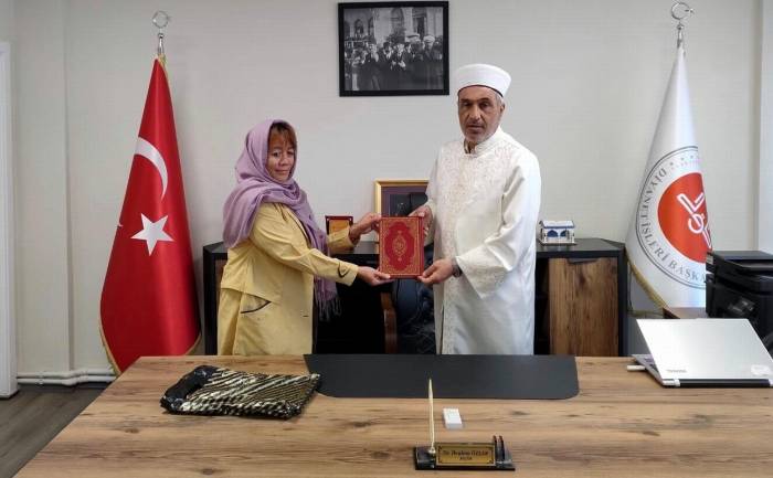 Filipinli Kadın Bursa’da Müslüman Oldu