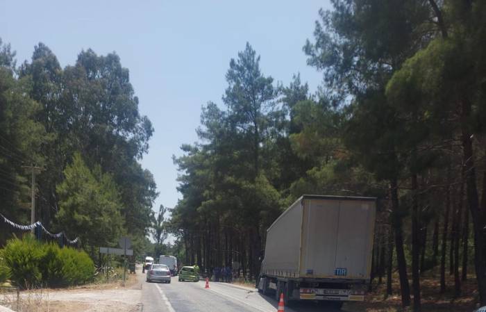 Marmaris’te Tır Otomobile Çarptı: 1 Yaralı