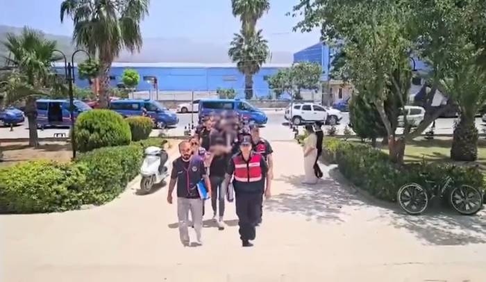 Jandarma Ekipleri Hayvan Hırsızlığı Çetesini Çökertti: 3 Tutuklama