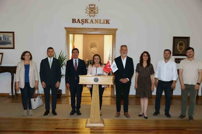 Tbmm Başkan Vekili Karaca, Aras’ı Ziyaret Etti