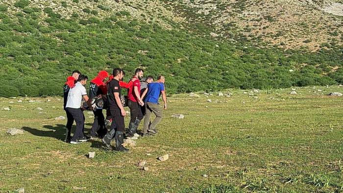 Attan Düşen Kadın Helikopterle Hastaneye Kaldırıldı