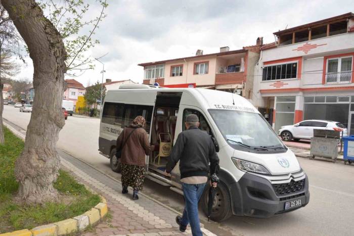 Bozüyük’te Arefe Günü İlçe Mezarlığına Belediyeden Ücretsiz Ulaşım