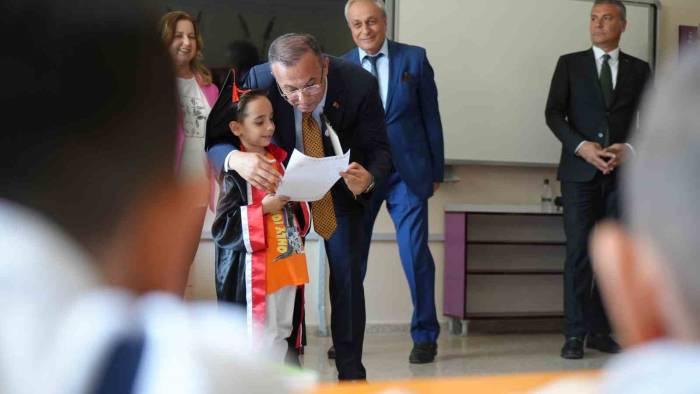 Gaziantep’te 730 Bin Öğrenci Karne Heyecanı Yaşadı