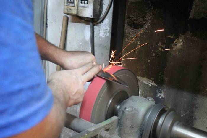 Normal Günden 20 Kat Daha Fazla Bıçak Biliyorlar