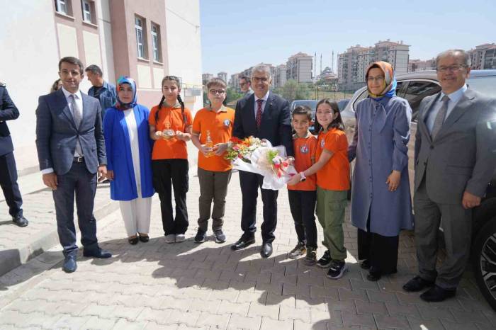 Niğde’de 72 Bin 109 Öğrenci Karne Sevinci Yaşadı