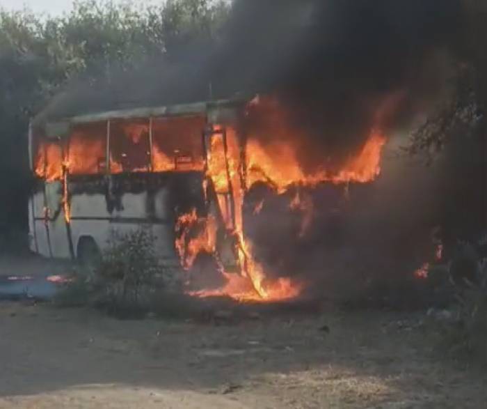Yolcu Midibüsü Alevlere Teslim Oldu