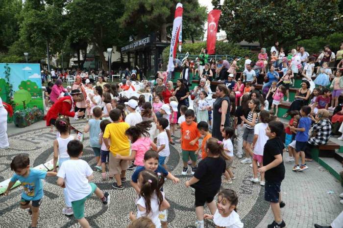 Öğrencilere Karne Şenliği