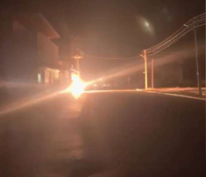 Trafo Patladı, Mahallenin Elektriği Kesildi