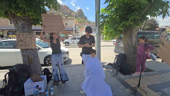 Japon Kuaför Çiftten Tokatlılara Unutulmaz Jest