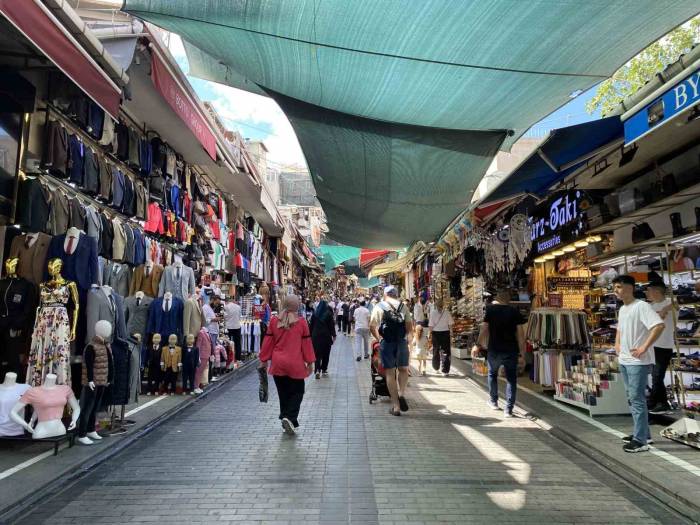 Eminönü - Mahmutpaşa’da Kurban Bayramı Hareketliliği