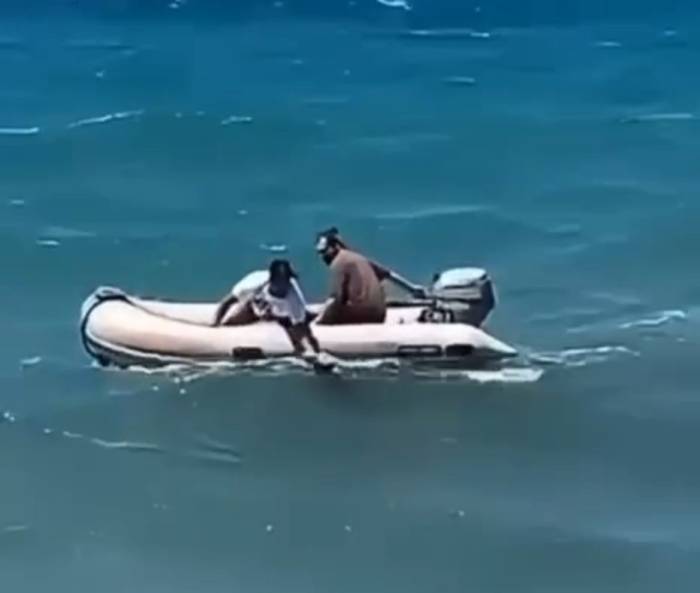 Dalgayla Açığa Sürüklenen Kadının Hayatını Gençler Kurtardı