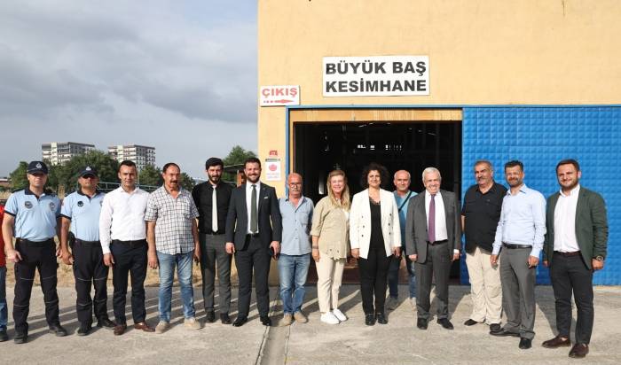 Başkan Şadi Özdemir, Kurban Pazarını Gezdi