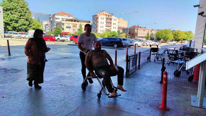 İnegöl’de Acemi Kasaplar Sahnede