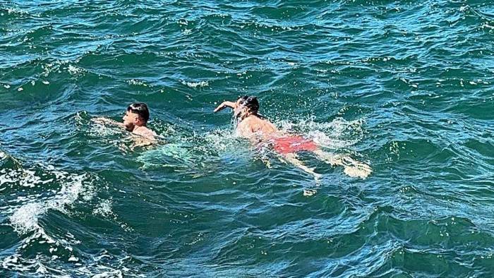 Sarıyer’de Kurban Bayramı’nın İlk Gününde Vatandaşlar Boğazda Serinledi