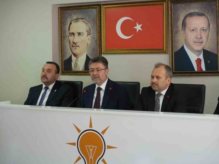 Bakan Yumaklı, Ak Parti’de Bayramlaşma Programına Katıldı