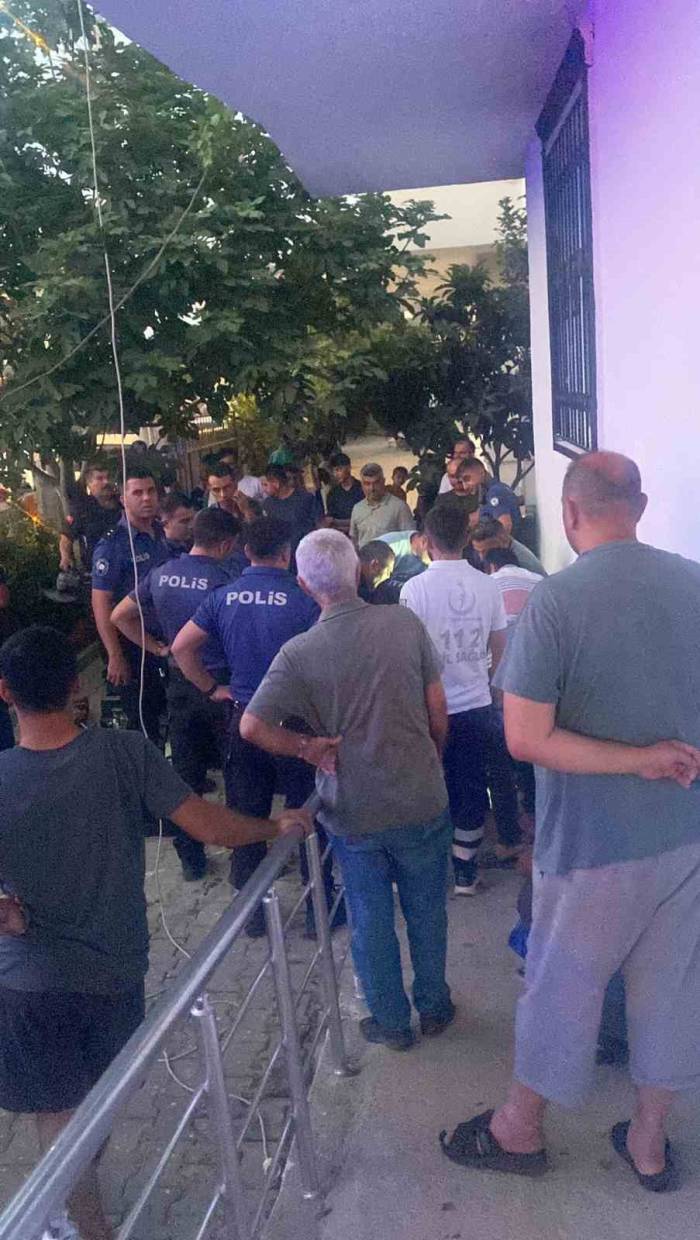 Elini Kaptırdığı Kıyma Makinesiyle Ameliyata Alındı