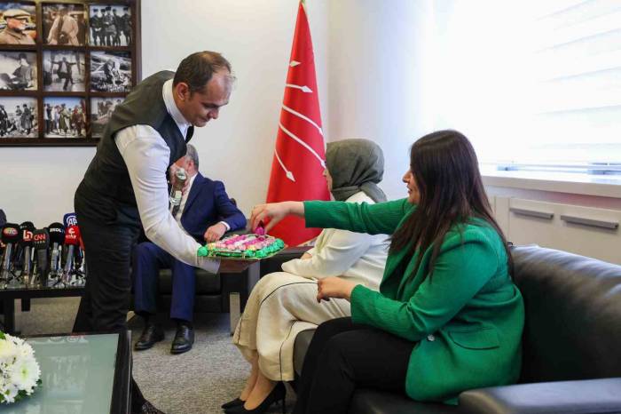 Ak Parti Heyetinden Chp’ye Bayram Ziyareti