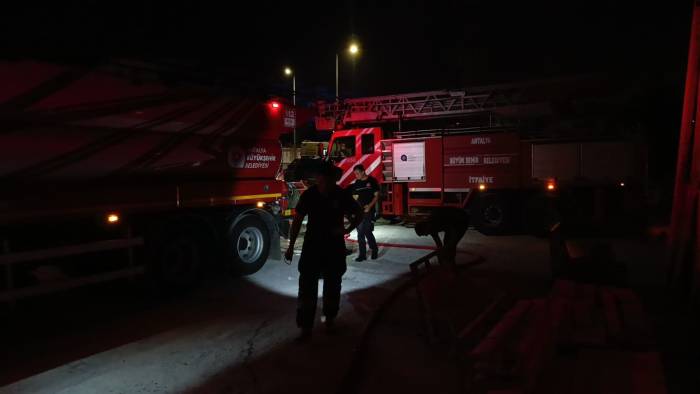 Mermer Atölyesindeki Yangın Korkuttu