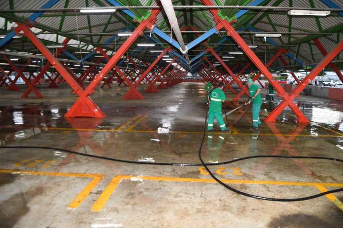 Kurban Kesim Yerlerinde Gün Boyu Temizlik