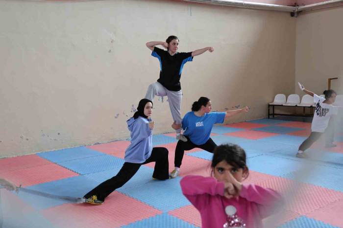 Şarkışlalı Wushu Sporcuları Başarıya Doymuyor