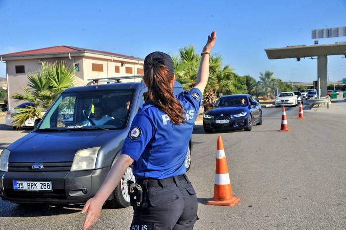Çeşme’de Huzurun Korunması İçin Ekipler Görevde