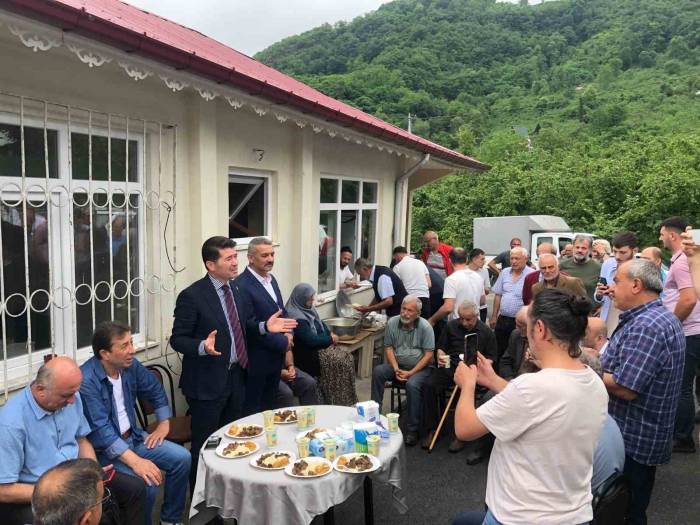 Başkan Kaya, Yeşilbük Mahallesindeki Geleneksel Bayramlaşma Törenine Katıldı