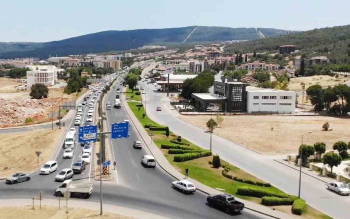 Tatilcilerin Dönüş Çilesi Başladı