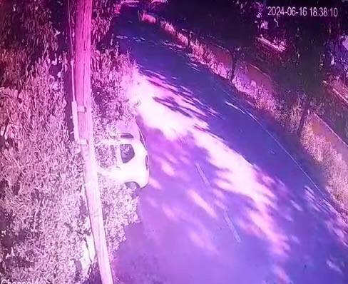 Direksiyon Hakimiyetini Kaybetti, Dereye Uçtu