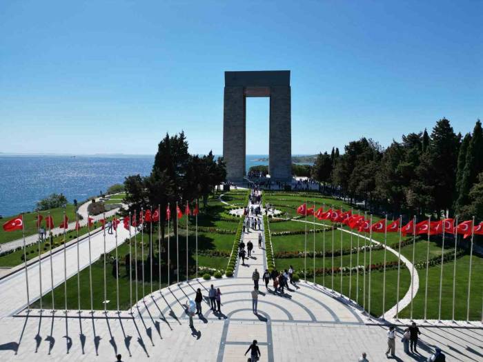 Eceabat’ta Orman Yangını Nedeniyle Ziyarete Kapatılan Tarihi Alan Tekrar Ziyarete Açılıyor