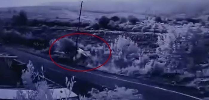 Aracıyla Bahçeye Uçtu