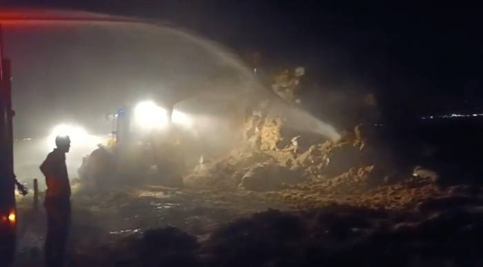 Mardin’de Tonlarca Saman Balyası Kül Oldu