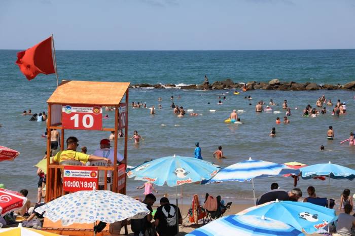 Cankurtaranların Hayat Nöbeti: Bayramda 16 Kişiyi Ölümün Kıyısından Aldılar