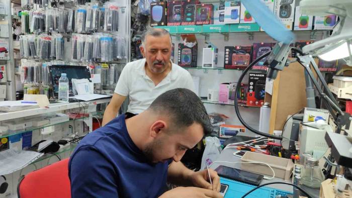 Kırşehir’de Baba-oğul Usta-çırak İlişkisiyle Mesleği Sürdürüyor