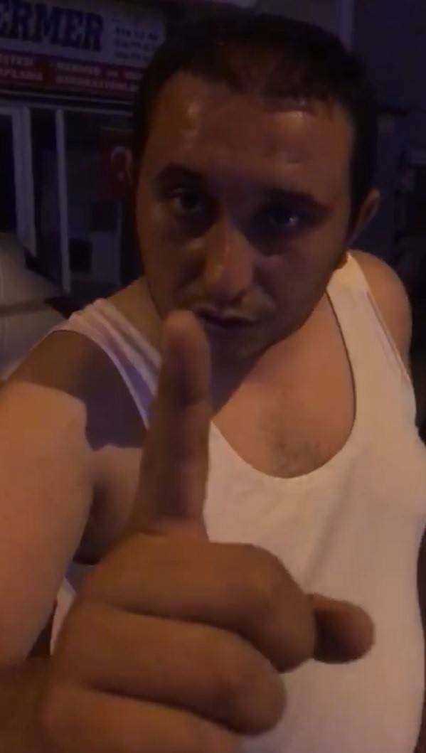 Alkollü Şahıslar Polisin Sabır Taşını Böyle Çatlattılar...o Anlar Kamerada