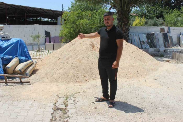 Depremde Evi Yıkılan Aile Sıcak Yuva Hayali Kurarken 400 Bin Tl Dolandırıldı