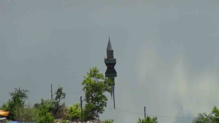 Kars’ta Köy Sular Altında, Minare Dışarıda Kaldı