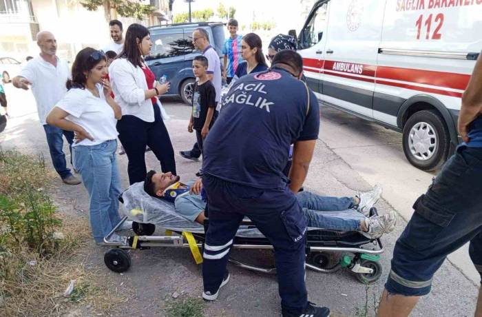 Hafif Ticari Araç Otomobile Çarptı: 1 Yaralı