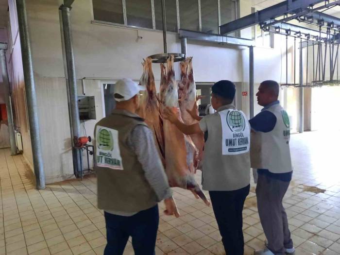 Bingöl’de 2 Bin Aileye Kurban Eti Dağıtıldı