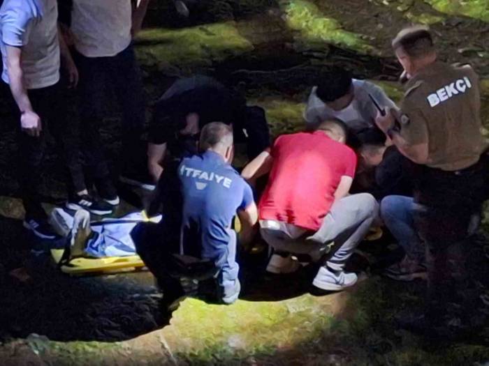 Özçekim Yapmak İsterken Dereye Düştü