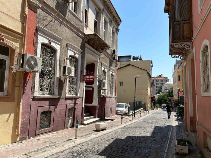 Otel Odasında 2 Çocuk Ölü Bulunmuştu: Gıda Zehirlenmesi Şüphesi