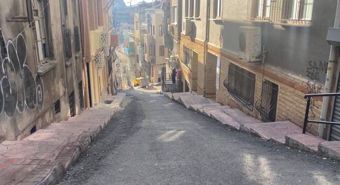 İstanbul’da Pakistanlı Adama Kapkaç Kamerada: Adamın Kovaladığı Şahsı Polis Yakaladı