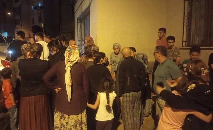 Yüksekova’da Binanın 3’üncü Katından Düşen Genç Yaralandı