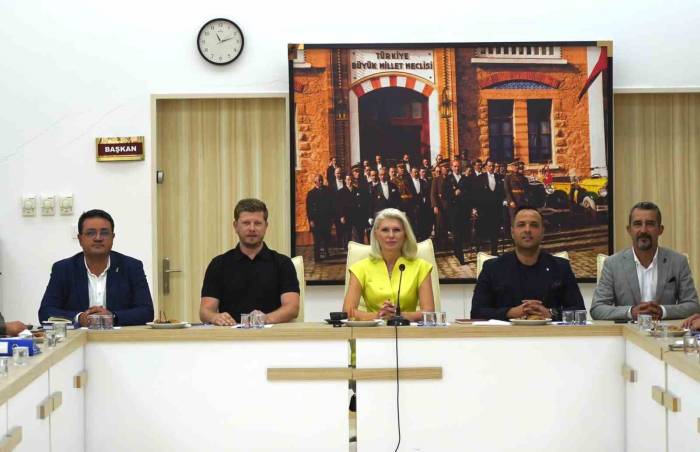 Başkan Subaşı Muhtarların Taleplerini Dinledi